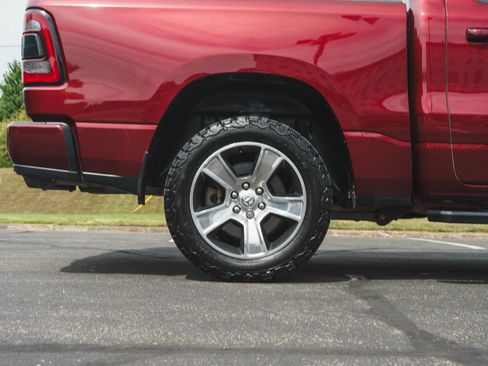 Used 2020 RAM 1500 Sport w/ Level 2 Equipment Goup w/2_L AWD/4WD image 10