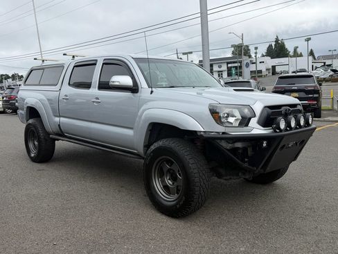 Used 2012 Toyota Tacoma 4x4 Double Cab w/ TRD Sport Pkg image 5
