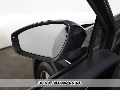 Used 2021 Volkswagen ID.4 Pro image 5