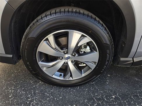 Used 2025 Subaru Ascent Premium image 27