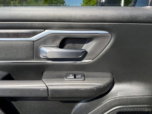 Used 2019 RAM 1500 Big Horn AWD/4WD image 12