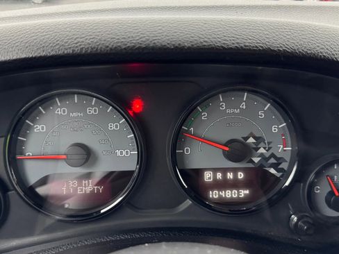 Used 2017 Jeep Wrangler Unlimited Sahara image 28