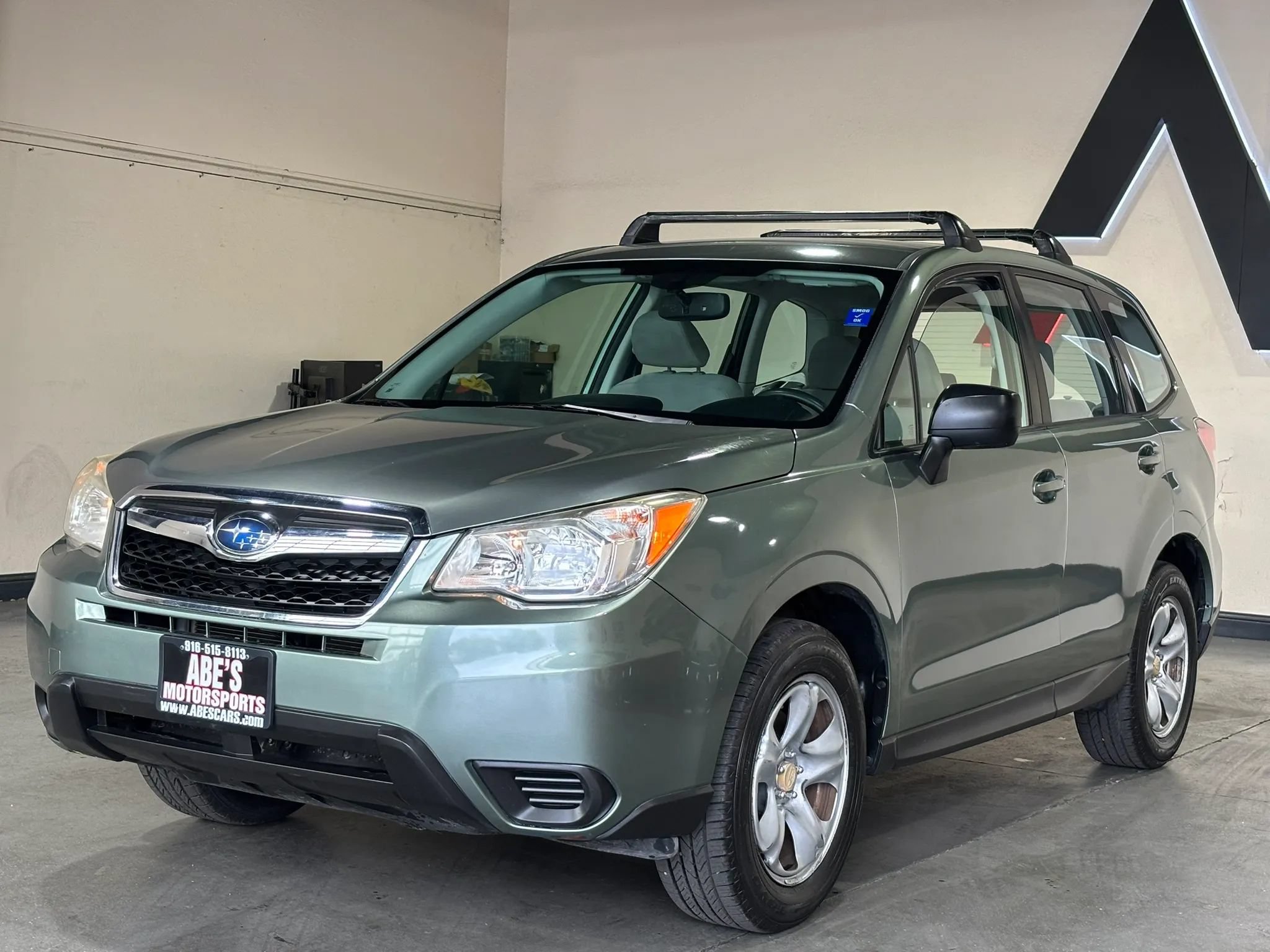 Used 2014 Subaru Forester 2.5i AWD/4WD image 1