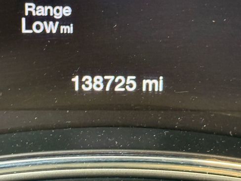 Used 2020 Jeep Grand Cherokee Limited w/ Luxury Group II RWD image 24