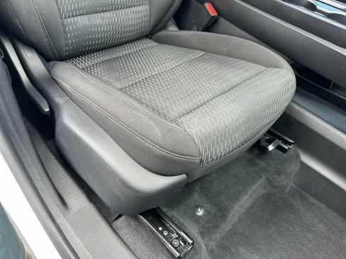 Used 2025 Chevrolet Equinox LT AWD/4WD image 14
