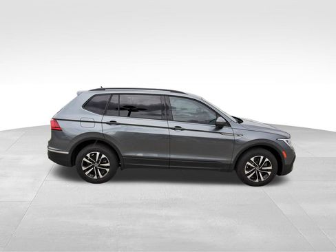 Used 2022 Volkswagen Tiguan S w/ IQ.Drive Package FWD image 5
