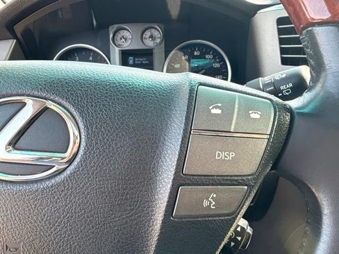 Used 2011 Lexus LX 570 4WD image 17