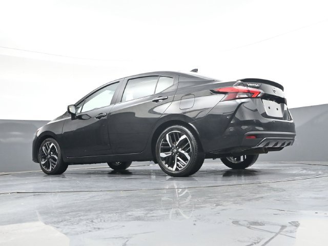 Used 2024 Nissan Versa SR FWD image 35