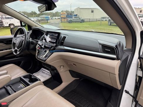 Used 2022 Honda Odyssey Elite image 19