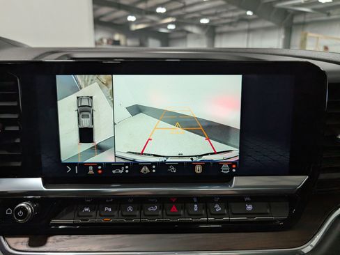 Used 2024 GMC Sierra 1500 SLT w/ SLT Premium Plus Package image 28