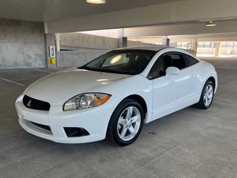 Used 2009 Mitsubishi Eclipse GS FWD image 10