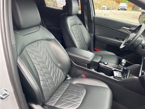 Used 2024 Kia Sportage X-Line w/ X-Line Premium Package image 8