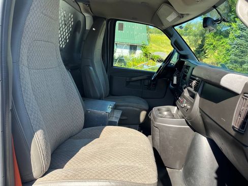 Used 2020 Chevrolet Express 2500 w/ Driver Convenience Package RWD image 25