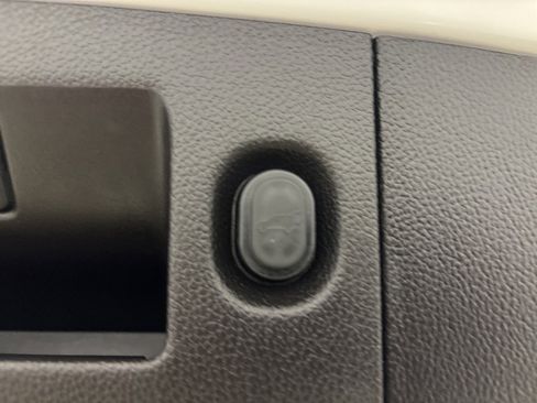 Used 2017 Chevrolet Suburban Premier image 34