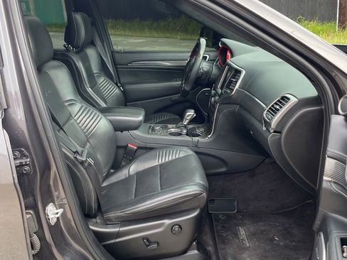 Used 2017 Jeep Grand Cherokee SRT AWD/4WD image 6