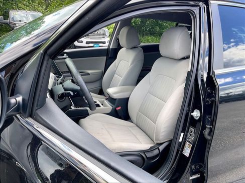 Used 2020 Kia Sportage LX AWD/4WD image 9