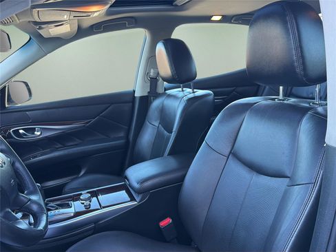 Used 2015 INFINITI Q70 3.7 image 36