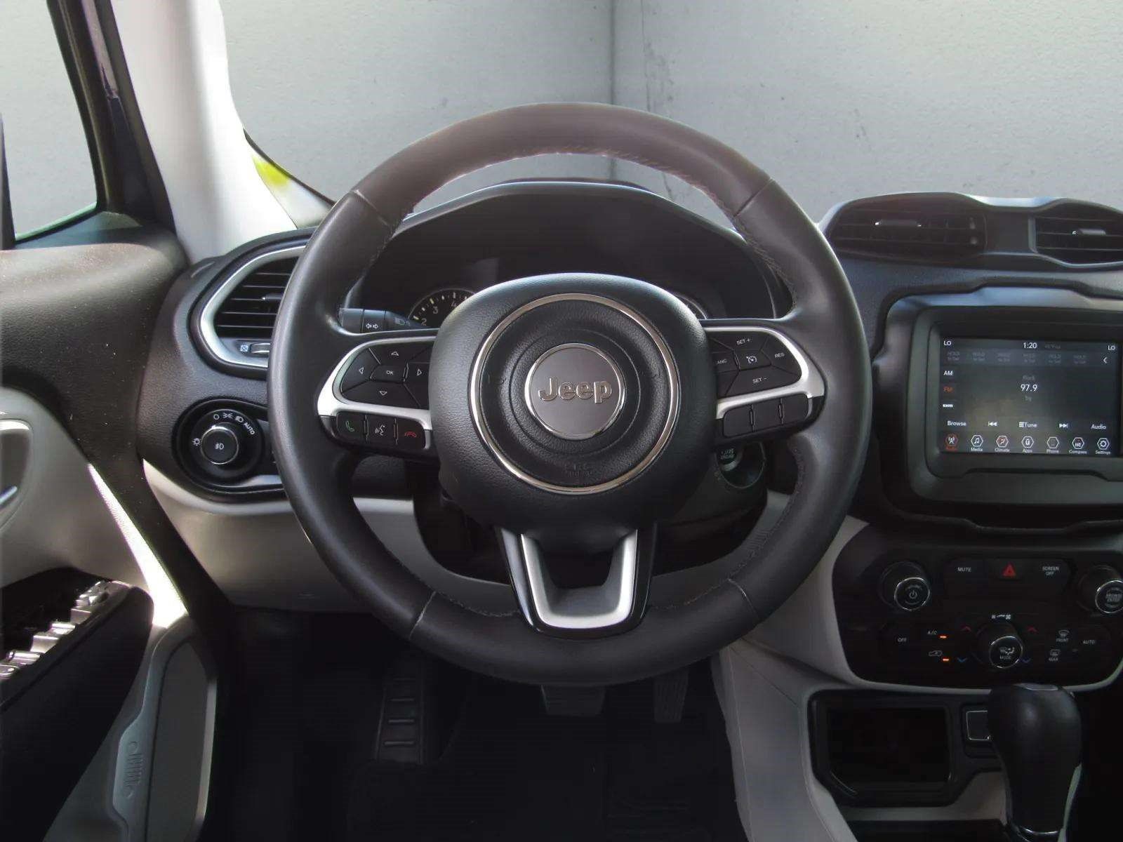 Used 2020 Jeep Renegade Latitude FWD image 22