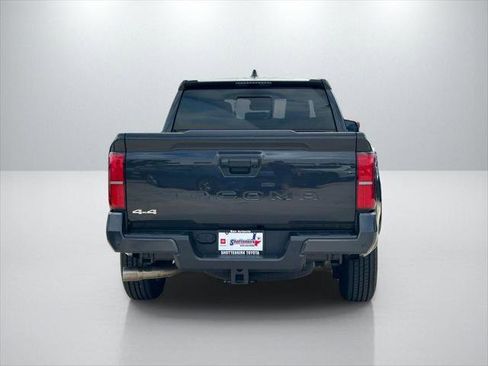 Certified 2025 Toyota Tacoma SR5 AWD/4WD image 6