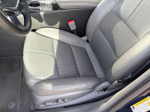 Used 2018 Chevrolet Impala LT FWD image 12