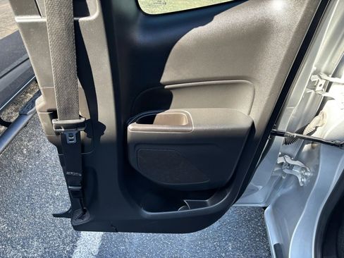 Used 2018 Chevrolet Colorado W/T image 34