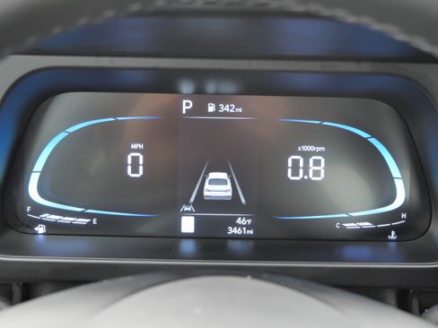 Certified 2025 Hyundai Elantra Sport image 22