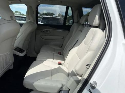 Used 2025 Volvo XC90 B6 Plus w/ Protection Package Premier AWD/4WD image 5
