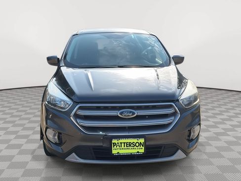 Used 2017 Ford Escape SE FWD image 2