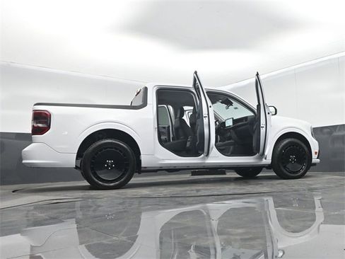 Used 2025 Ford Maverick Lobo image 76