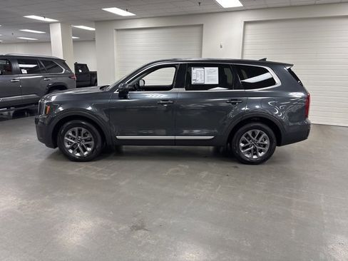 Used 2023 Kia Telluride LX image 4