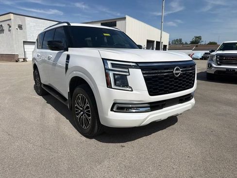 Used 2025 Nissan Armada SL w/ Captain's Chari Seat Package AWD/4WD image 7