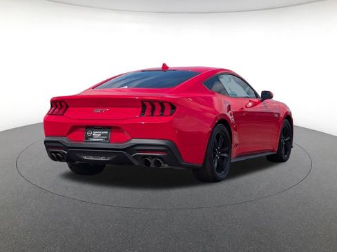 Used 2025 Ford Mustang GT RWD image 5