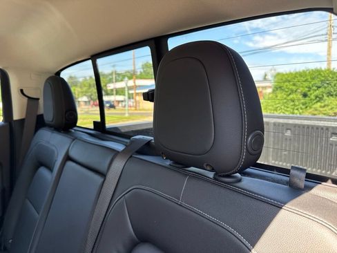 Used 2019 Chevrolet Colorado Z71 AWD/4WD image 13