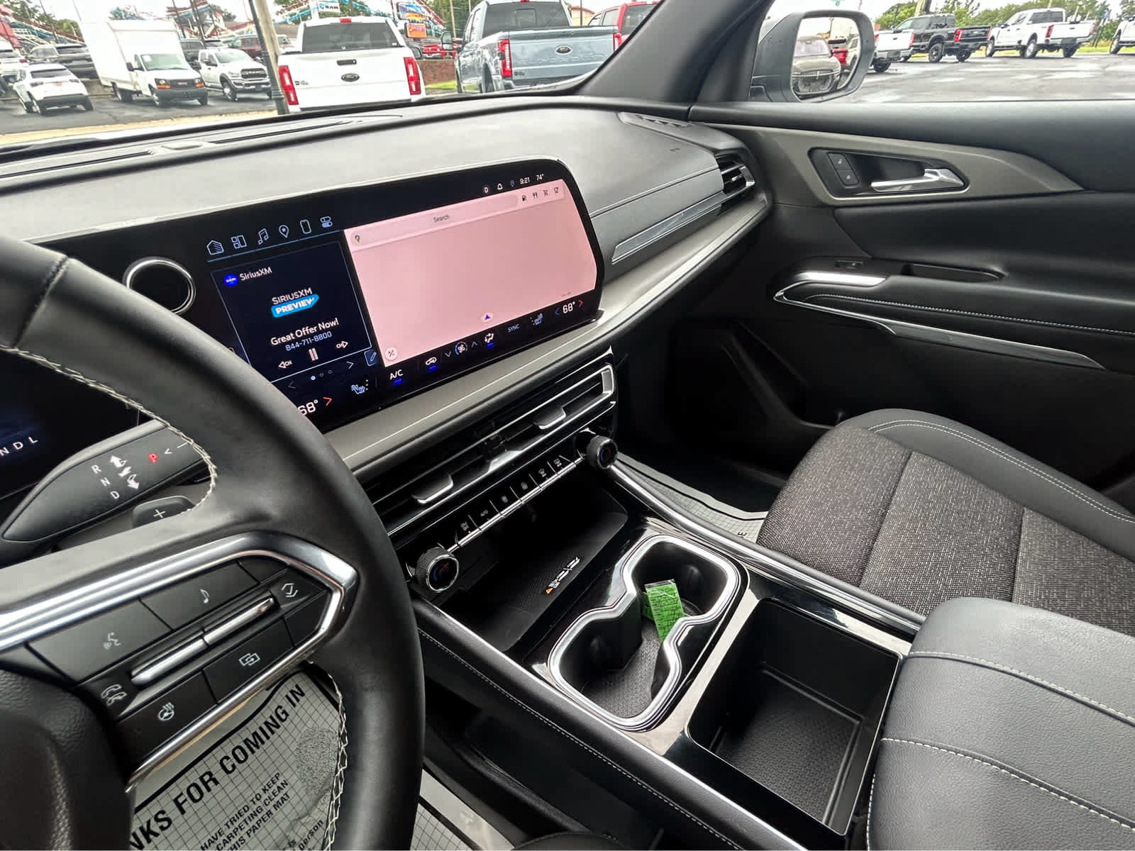 Used 2025 Chevrolet Traverse LT FWD image 26