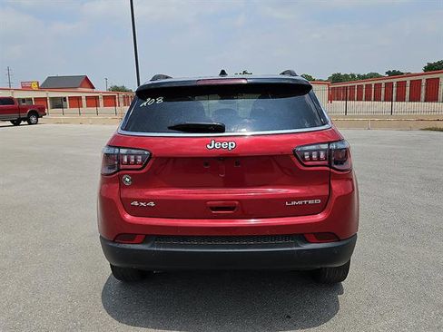 Used 2025 Jeep Compass Limited AWD/4WD image 4