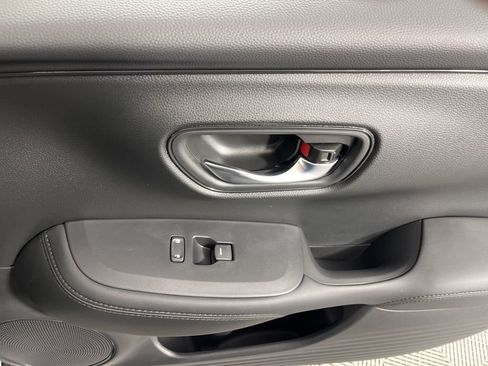 New 2026 Honda HR-V LX image 10