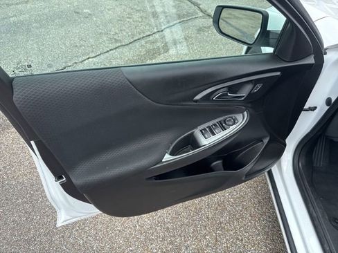 Used 2024 Chevrolet Malibu LT FWD image 13