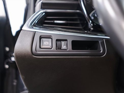 Used 2022 Cadillac XT5 Premium Luxury w/ LPO, Floor Liner Package image 20