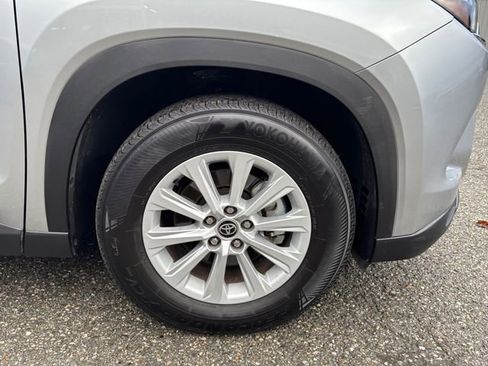 Used 2025 Toyota Grand Highlander XLE image 17