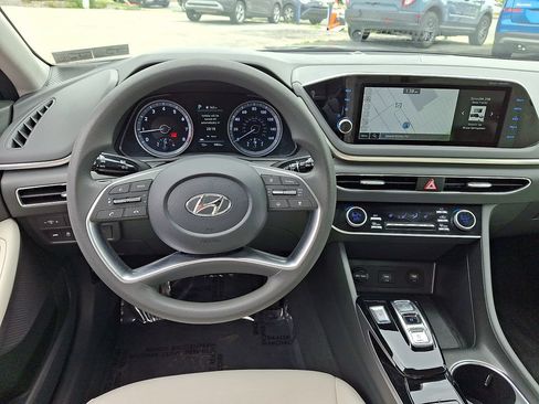 Certified 2023 Hyundai Sonata SEL w/ Cargo Package FWD image 11