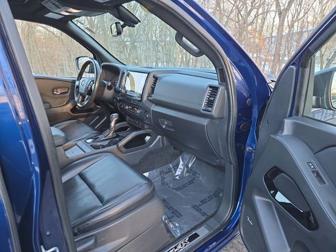 Used 2022 Nissan Frontier PRO-4X w/ Pro-4X Premium Package image 24