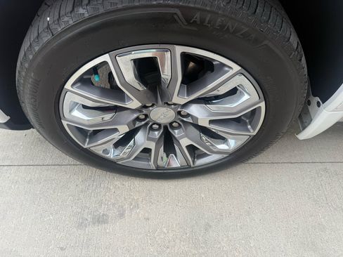 Used 2023 GMC Sierra 1500 Denali w/ Denali Reserve Package image 8