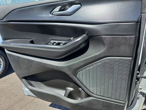 Used 2023 Jeep Grand Cherokee L Laredo image 10