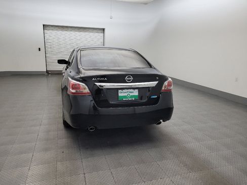 Used 2014 Nissan Altima 2.5 S FWD image 6