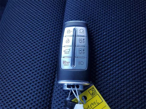 Used 2023 Genesis GV70 2.5T w/ Sport Prestige Package image 28