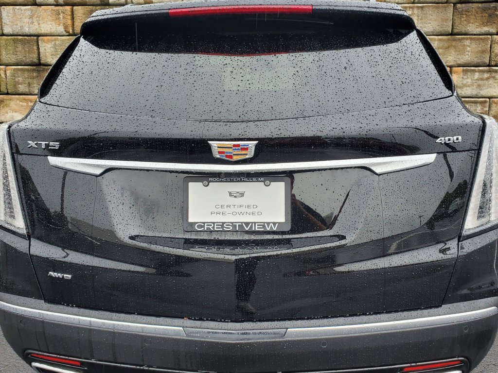 Certified 2026 Cadillac XT5 Sportv w/ LPO, Floor Liner Package AWD/4WD image 13