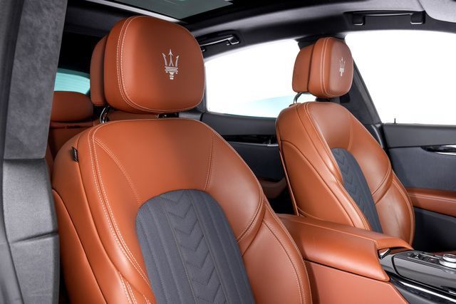 Used 2023 Maserati Levante GT AWD/4WD image 52