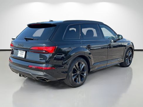 Certified 2025 Audi Q7 3.0T Prestige w/ Prestige Package image 3