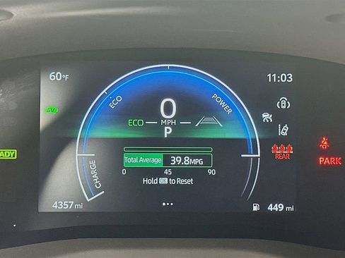 Used 2025 Toyota Camry SE image 12