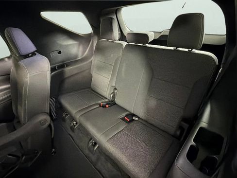 Certified 2025 Chevrolet Traverse LT w/ Driver Confidence Package FWD image 28